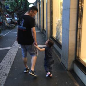 维本工程塑料周工 头像