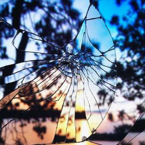 夏雨待天晴而我在等你 头像