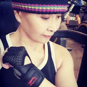 65岁哈木景蔓vlog 头像