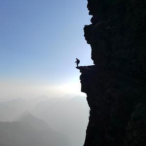 在山 头像