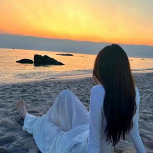 默默 头像