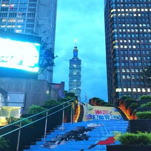 台海大师兄 头像