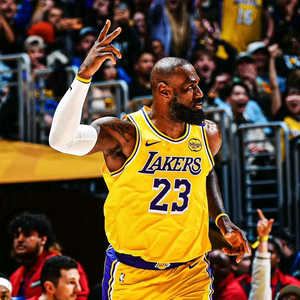 超哥说篮球（湖人首发五虎，咔咔一顿乱杵） 头像