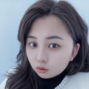 静静是圆脸 头像