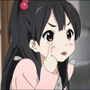 小夏不开心.（偶尔更新版 头像