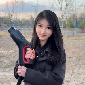 爽姐加个电 头像