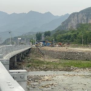喜爱徒步大叔 头像