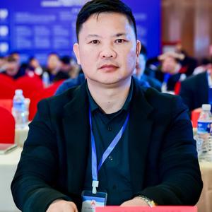 金建业伸缩门邱建平 头像