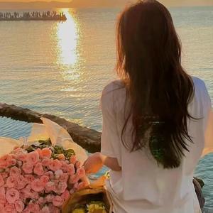 梅梅讲故事 头像