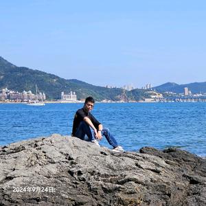 末骤雨初燮 头像