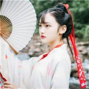 婕婕在雨中飞翔 头像