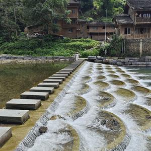 热情的小r 头像