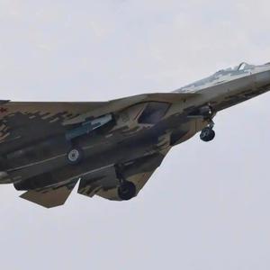 山顶静候那日出 头像