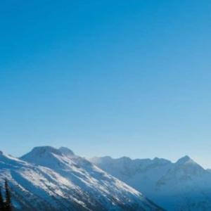 缤纷明镜eqq 头像