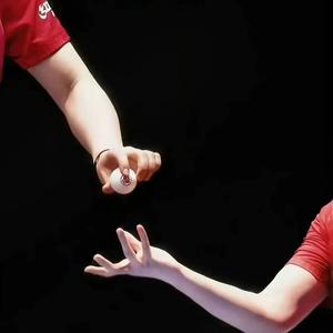 在热爱里努力发光 头像