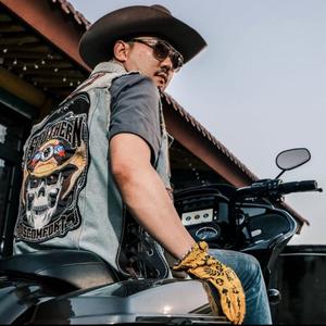 玩车的小峰 头像