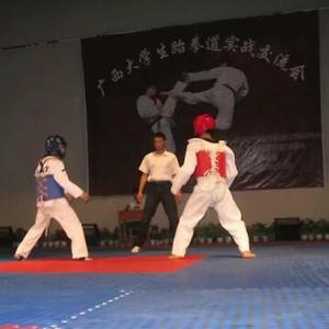 大大大大大唯 头像